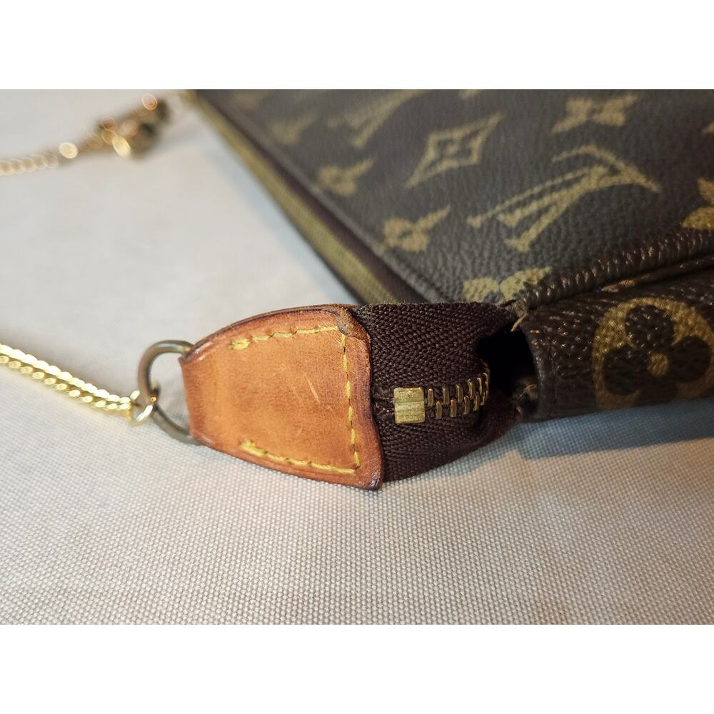 Louis Vuitton Monogram Pochette Accessoires Vintage AR0938 Shoulder Bag LV - Picture 7 of 14